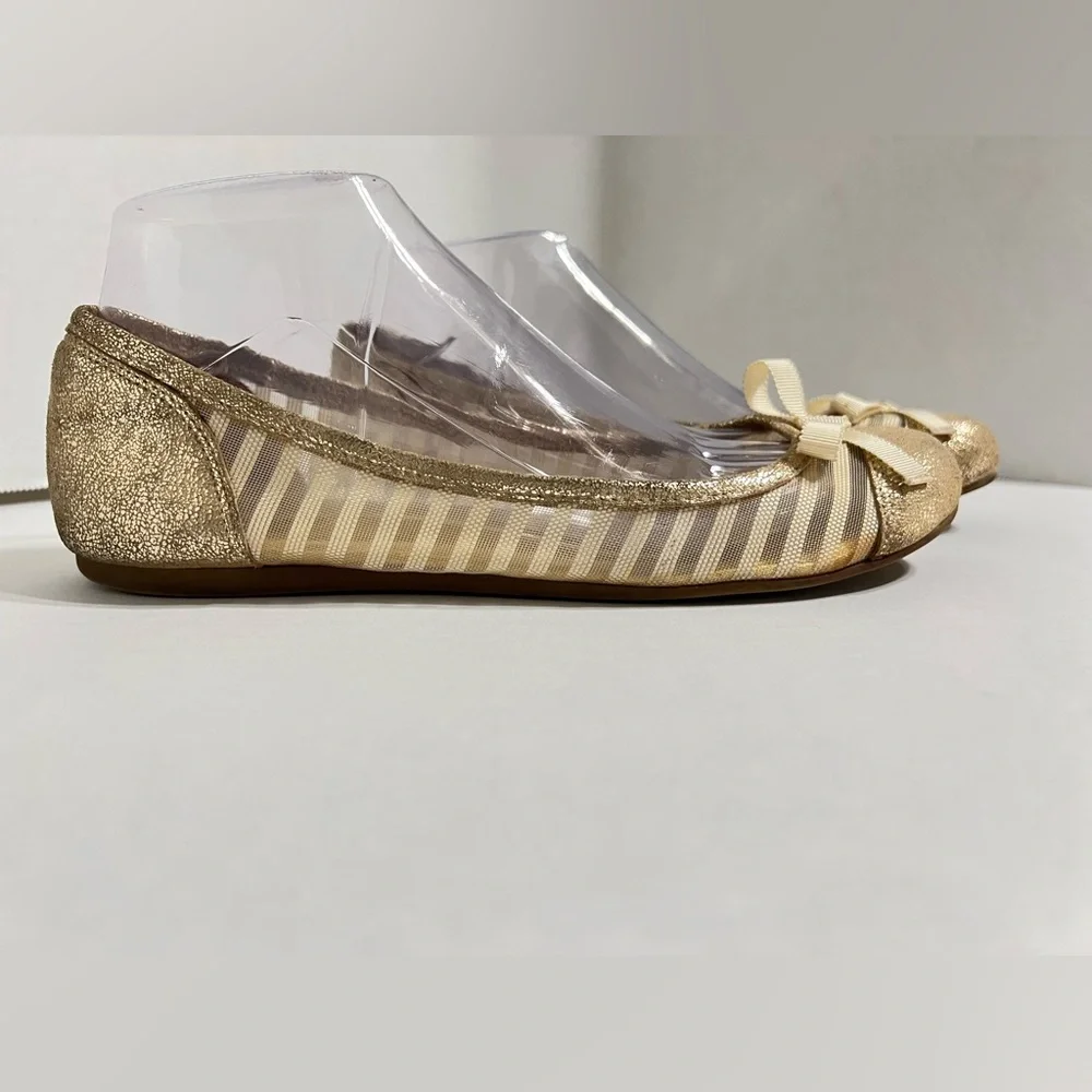 Kate Spade Gold Metallic Mesh Flats cute bow on the front sparkle to any outfit